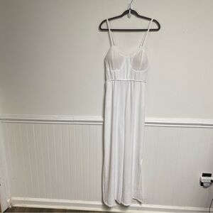 Jolie & Joy Women’s Jumpsuit White Sleeveless Splits on leg Size L